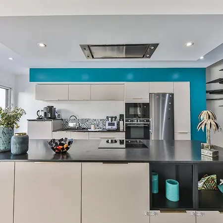Jolie Maison Avec Piscine Chauffée Aux Sables