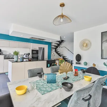 Jolie Maison Avec Piscine Chauffée Aux Sables Appartamento *