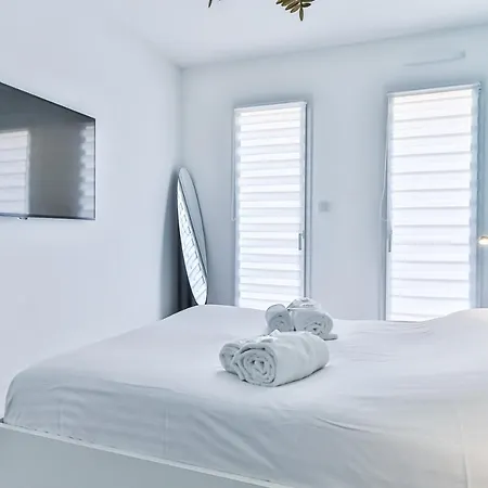 Jolie Maison Avec Piscine Chauffée Aux Sables Appartamento